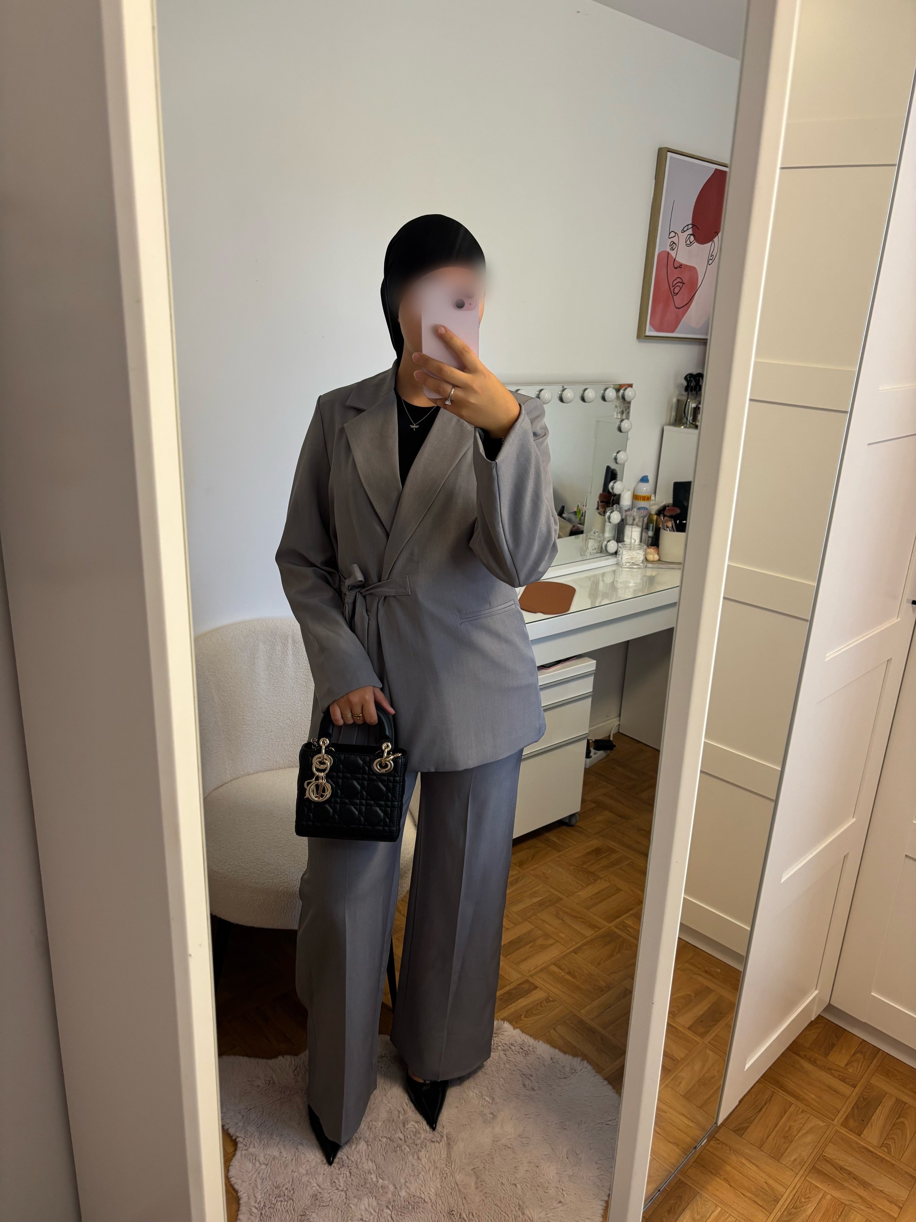 Ensemble à noeud gris